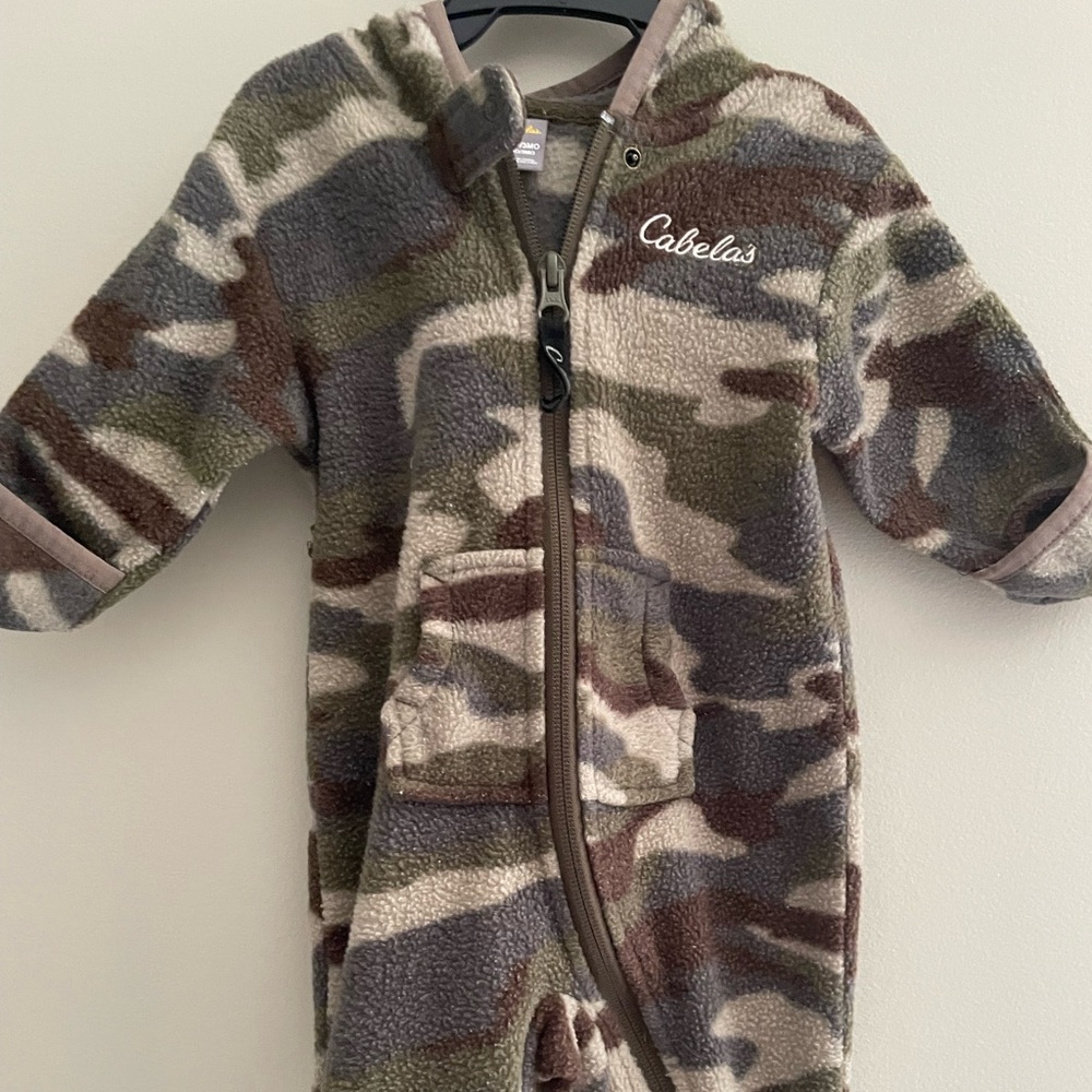 🦌Cabela's Camouflage Onesie